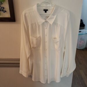 torrid Cream Button-Up Blouse with Chest Pockets
